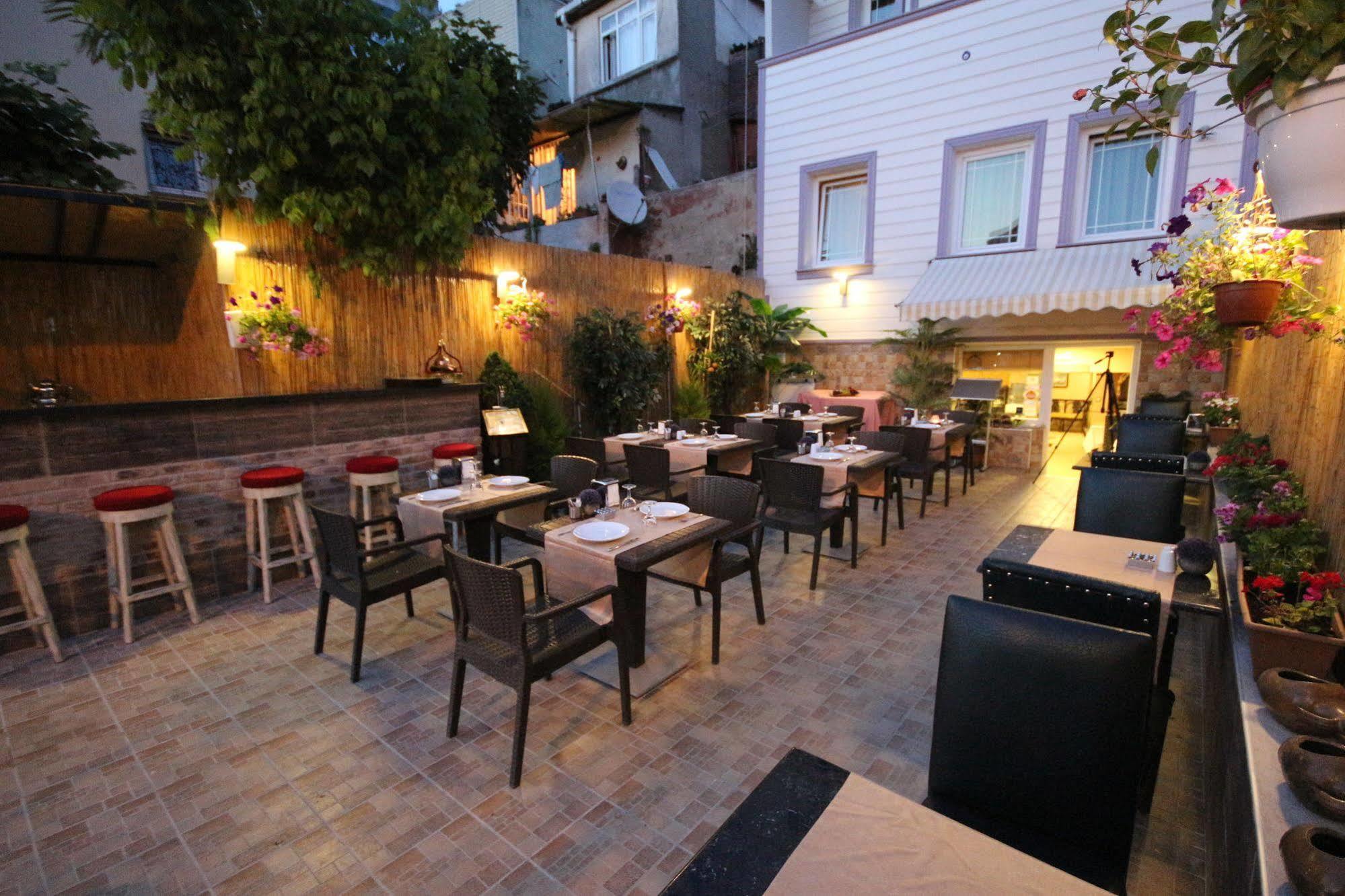 Aya Sergios Hotel de apartamente 3*